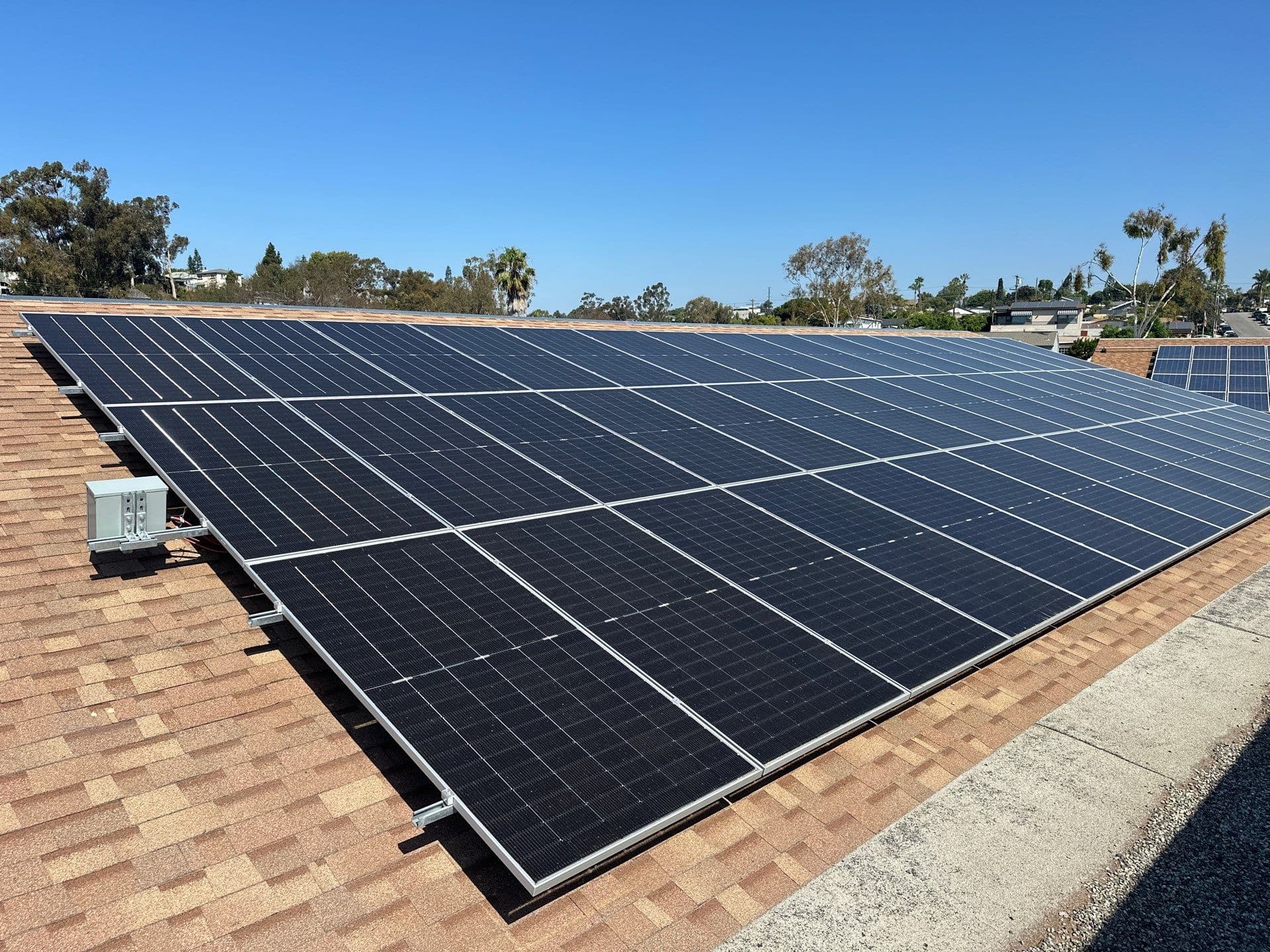 Golden Hill Elementary School solar re-roofing and installation